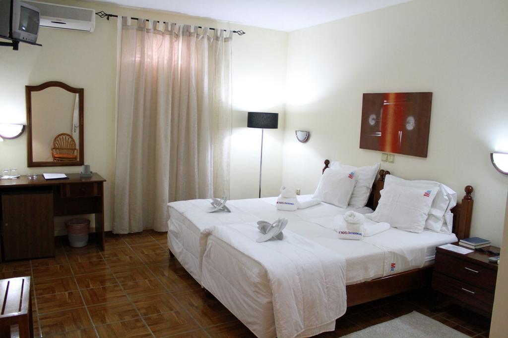 Bed and Breakfast Mindelo Residencial Habitación foto
